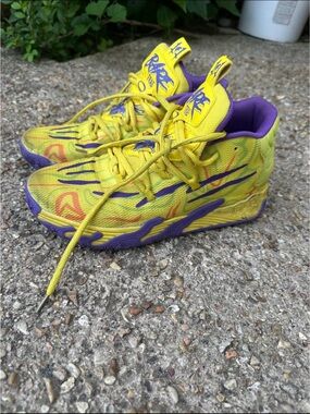Kids Yellow & Purple Basketball Shoes - Brand Unknown